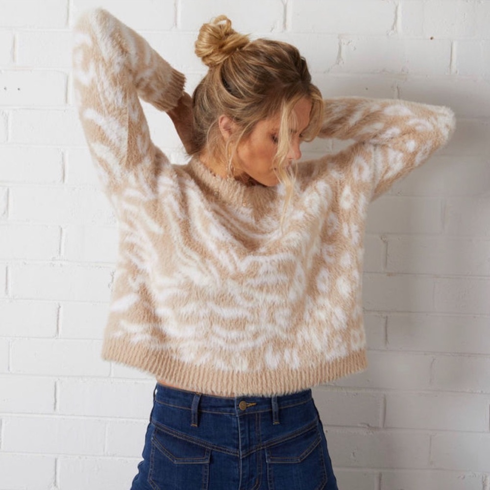 Minkpink Beige & White Animal Print Cropped Sweater
